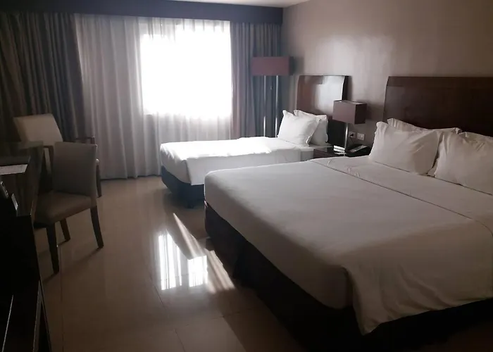 Mandarin Plaza Hotel