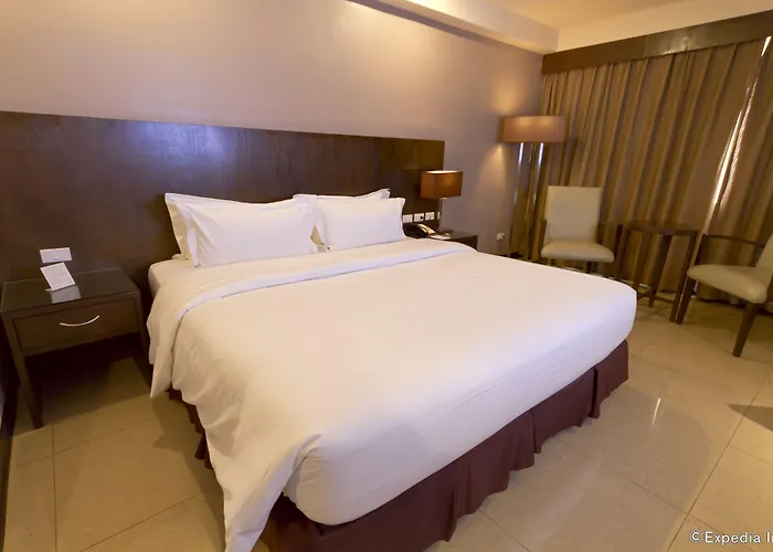 Mandarin Plaza 3*