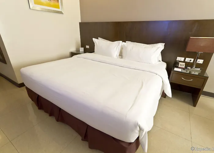 Mandarin Plaza Hotel