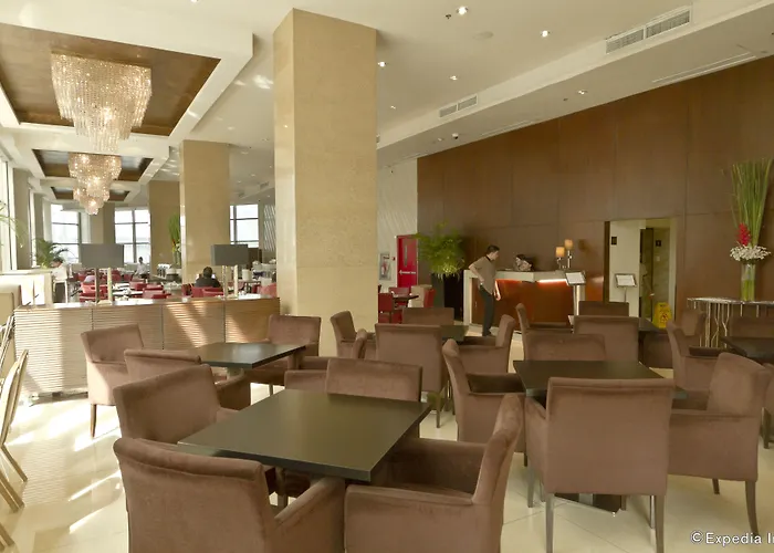 Hotel Mandarin Plaza 3*