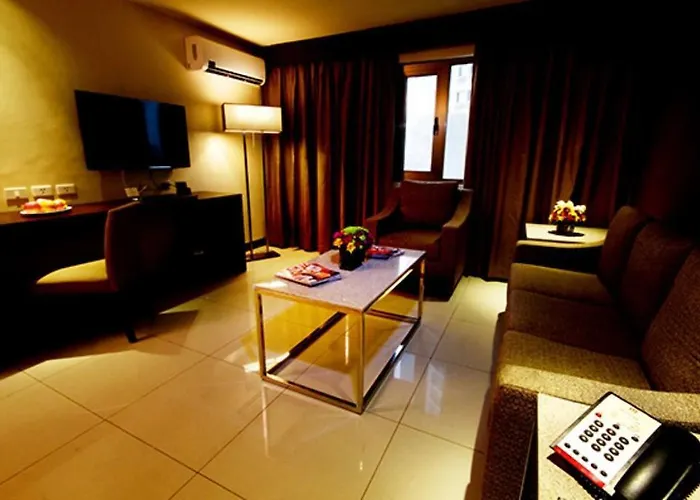 Mandarin Plaza 3*